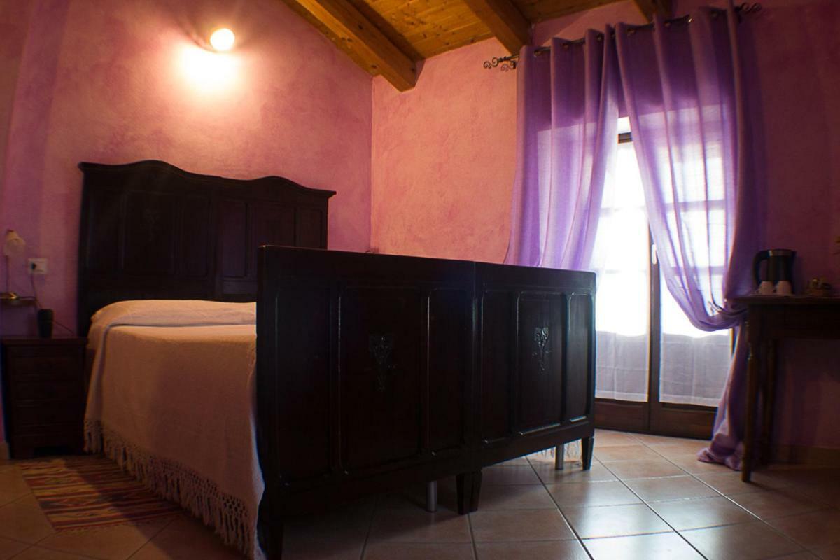 Agriturismo La Ca Veja Monforte dʼAlba Exteriér fotografie